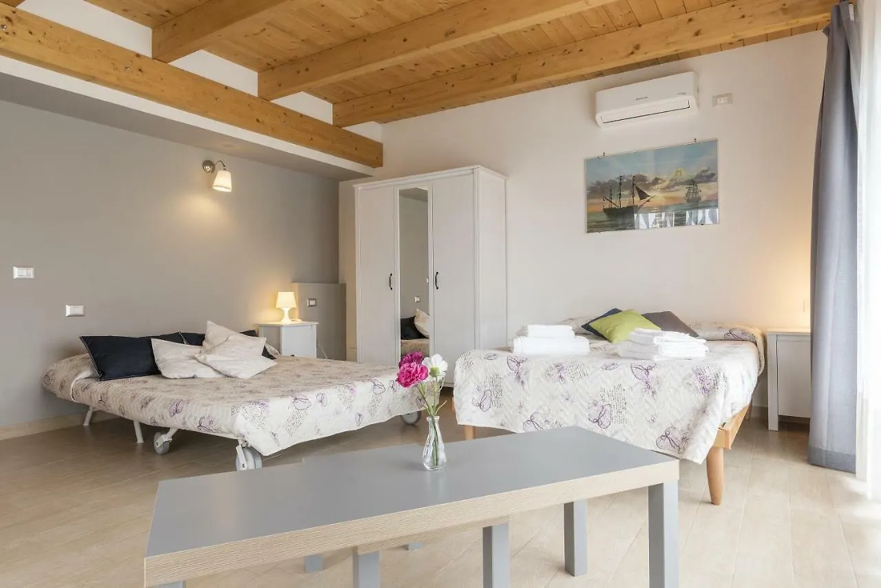 Peperino Attic Flat Apartment Ciampino 0*,  Italy